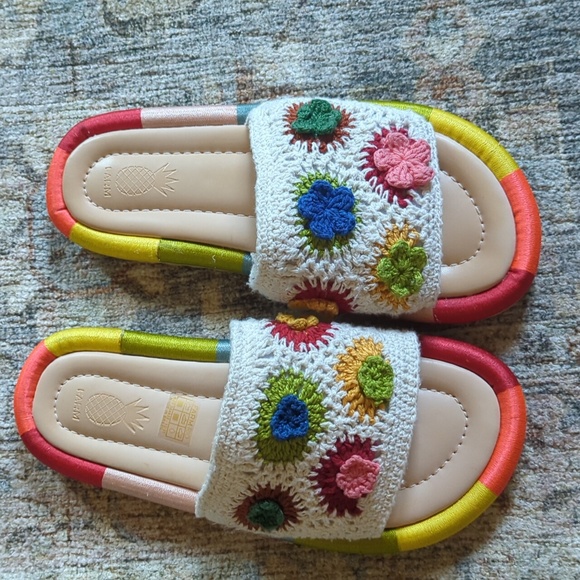 💚🌈🌸Farm Rio Crochet Slides - Picture 8 of 16